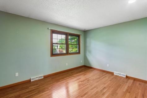 3044 Wayne Avenue Iowa City IA 52240
