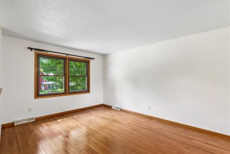 3044 Wayne Avenue Iowa City IA 52240