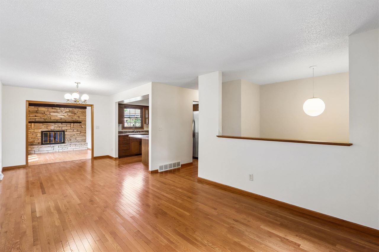 3044 Wayne Avenue Iowa City IA 52240