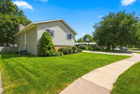 2230 Hazel Court Iowa City IA 52240
