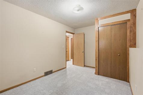 2230 Hazel Court Iowa City IA 52240