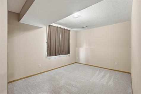 2230 Hazel Court Iowa City IA 52240