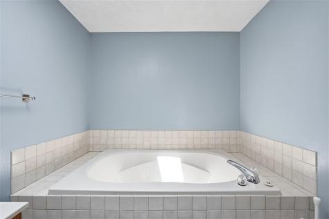 2230 Hazel Court Iowa City IA 52240