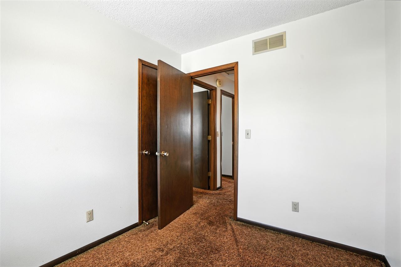 3010 Sycamore Street Iowa City IA 52240