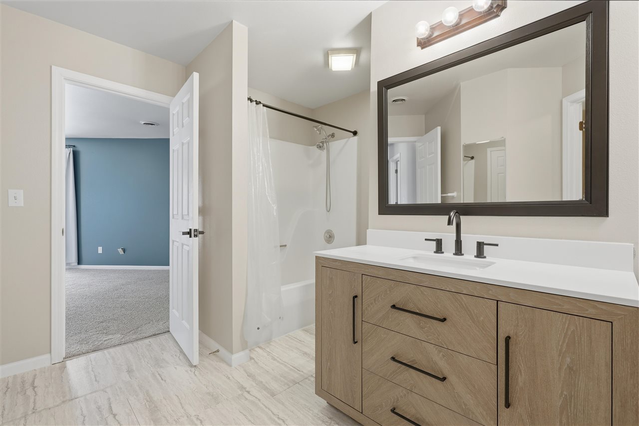 992 22nd Avenue Coralville IA 52241