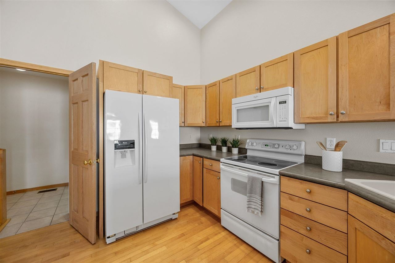 2182 Port Talbot Place Coralville IA 52241