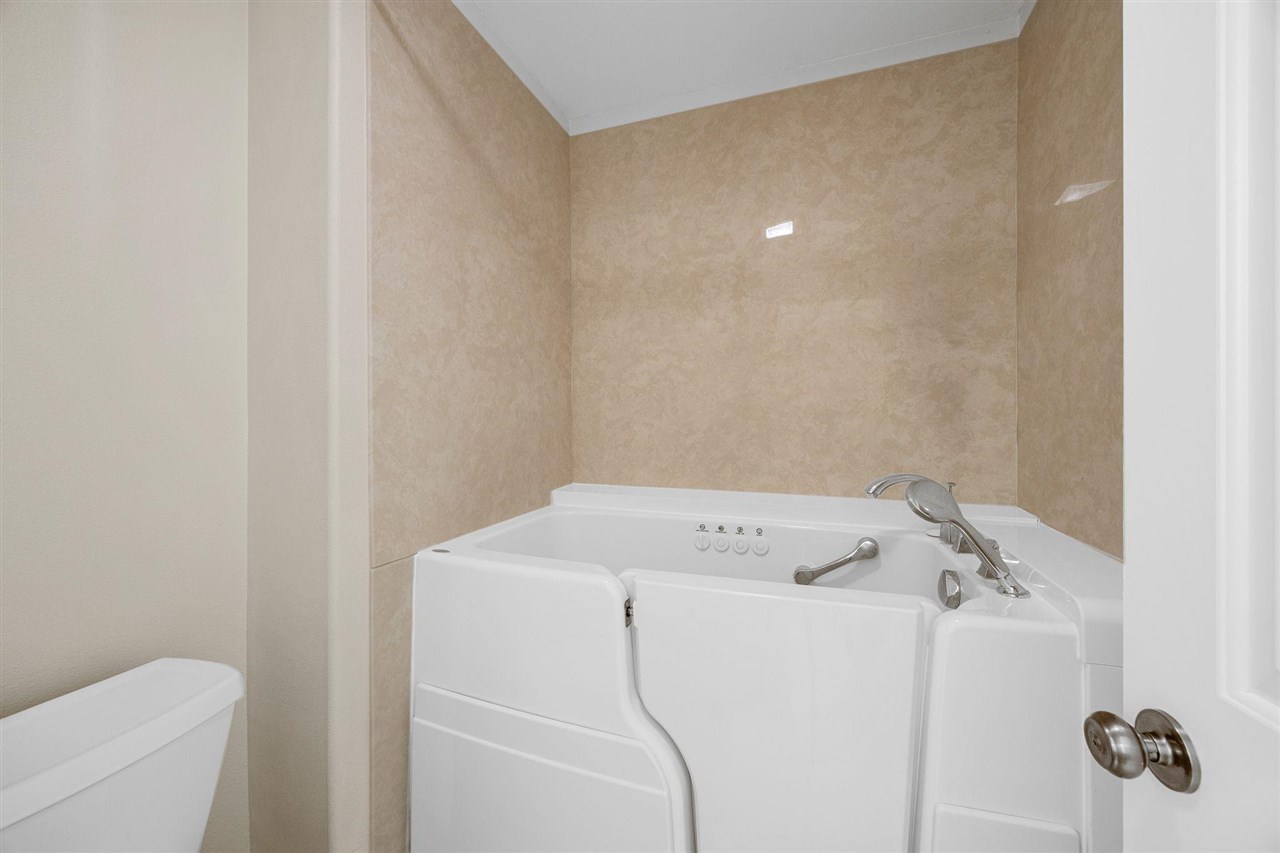 2182 Port Talbot Place Coralville IA 52241