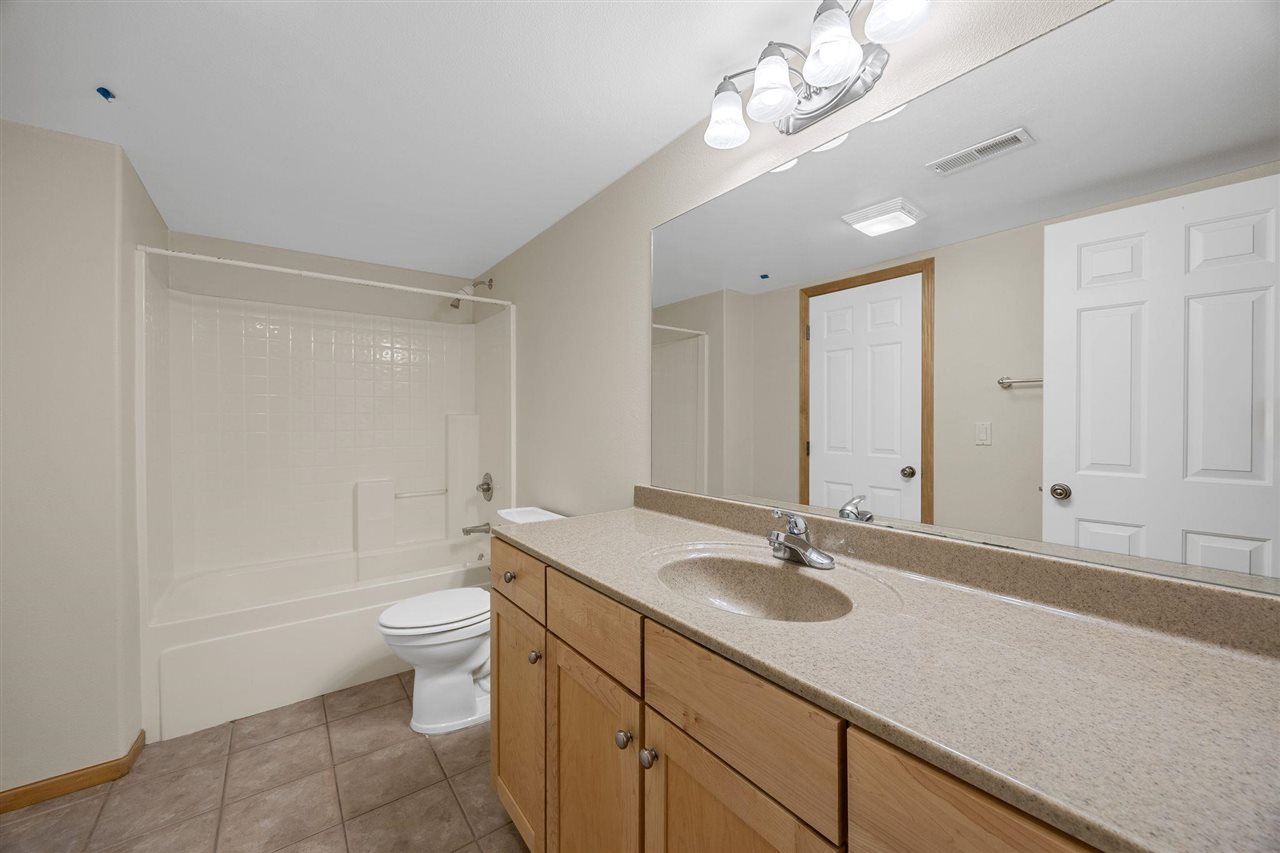 2182 Port Talbot Place Coralville IA 52241