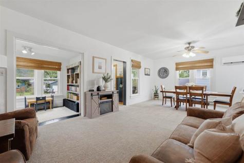 206 E Main Street Wayland IA 52654