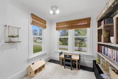 206 E Main Street Wayland IA 52654