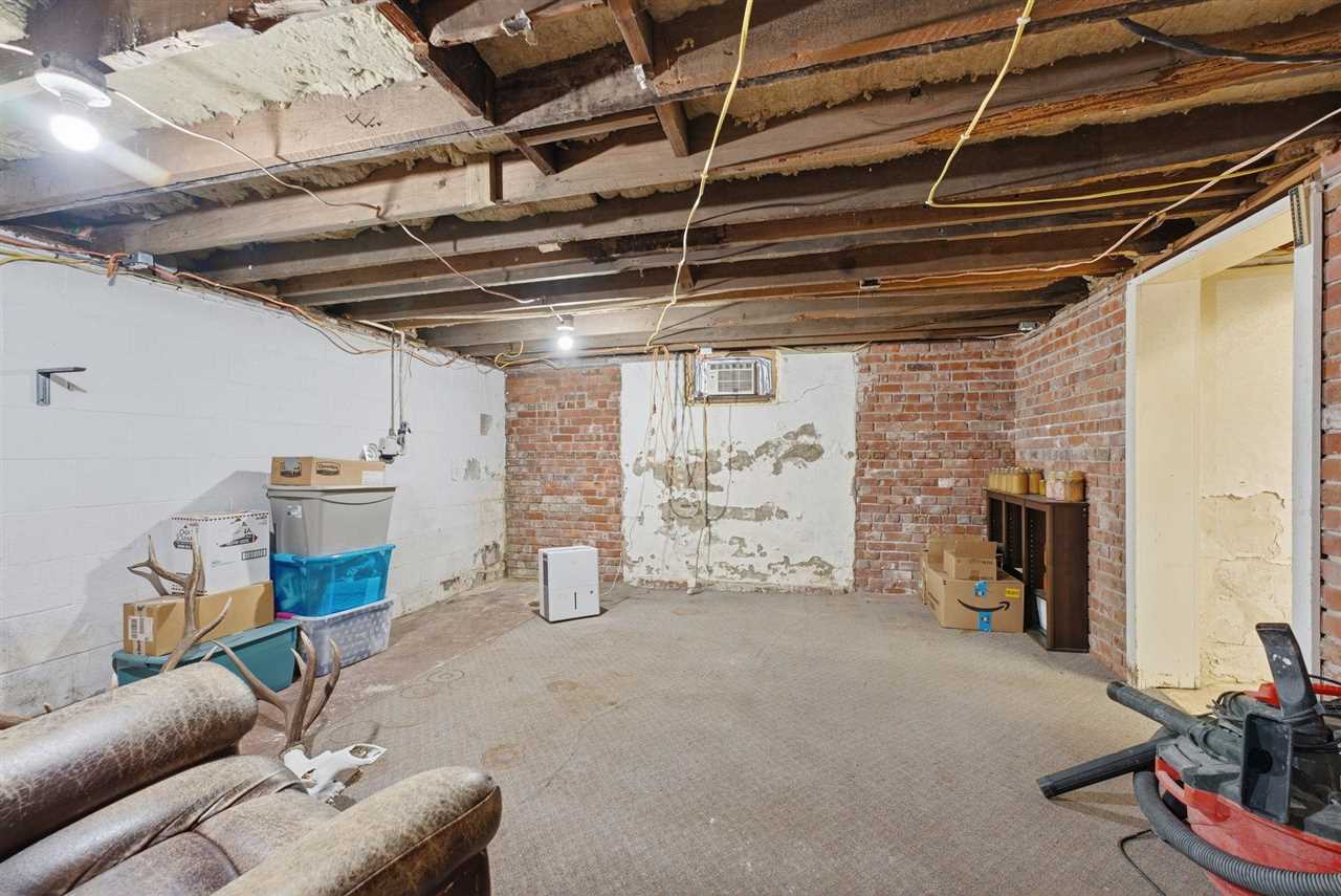 206 E Main Street Wayland IA 52654