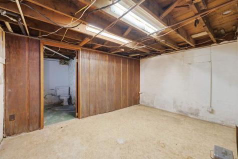 206 E Main Street Wayland IA 52654