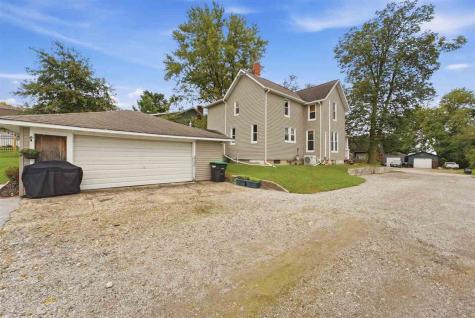 206 E Main Street Wayland IA 52654