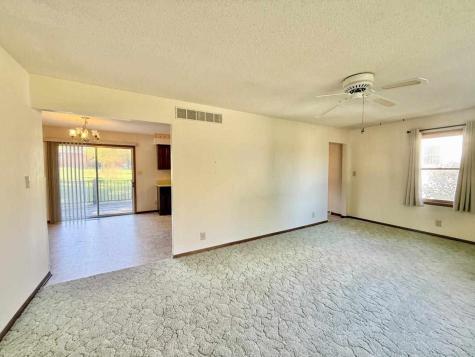 709 14th Street Wellman IA 52356