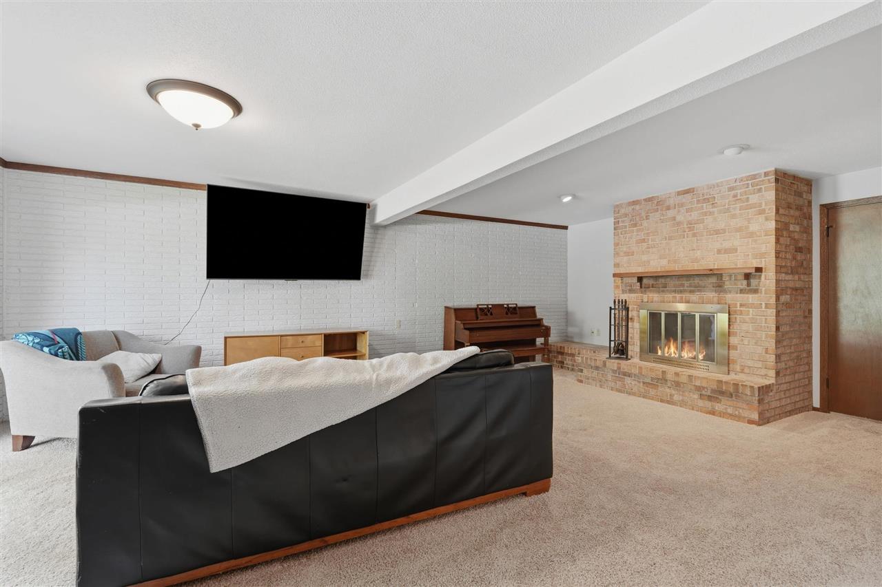 903 K Avenue Kalona IA 52247