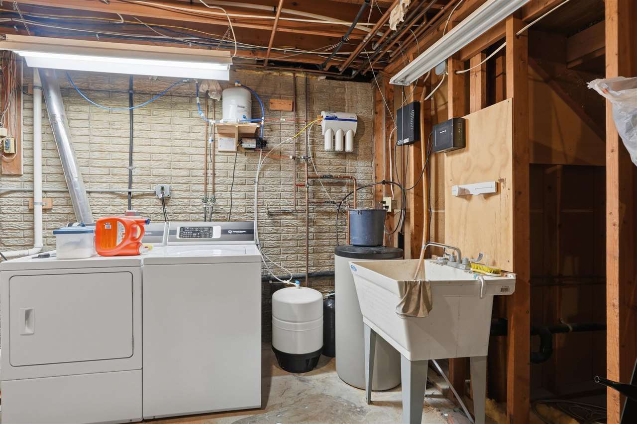 903 K Avenue Kalona IA 52247