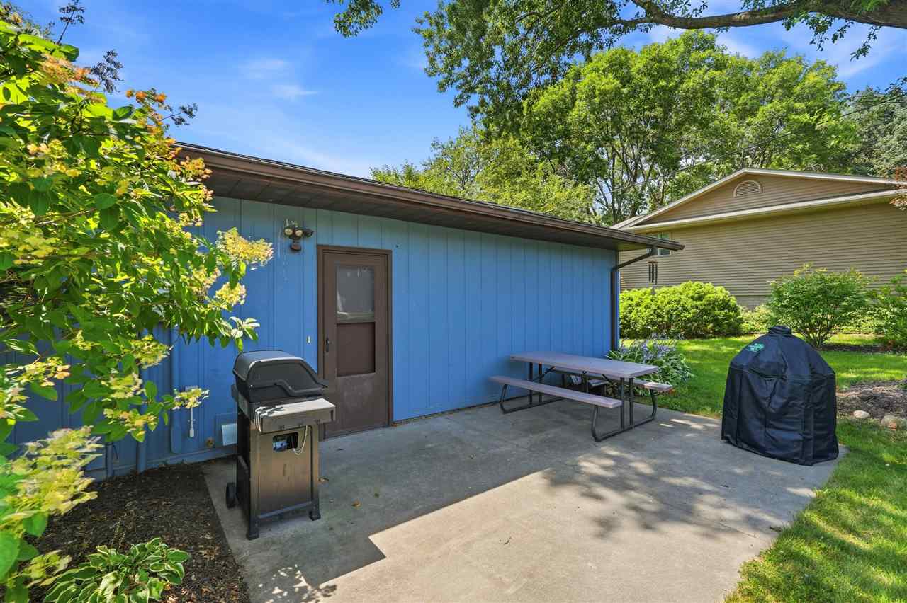 903 K Avenue Kalona IA 52247