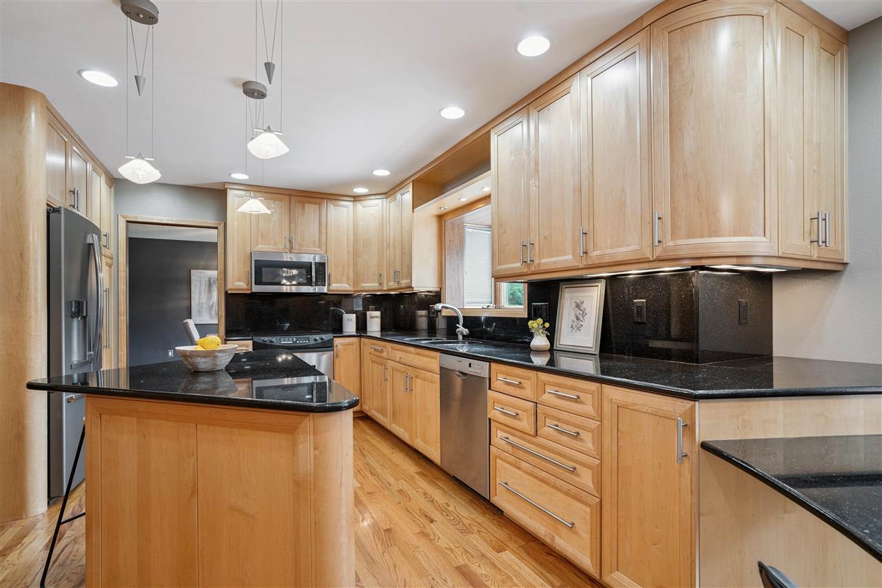 2259 Cae Drive Iowa City IA 52246