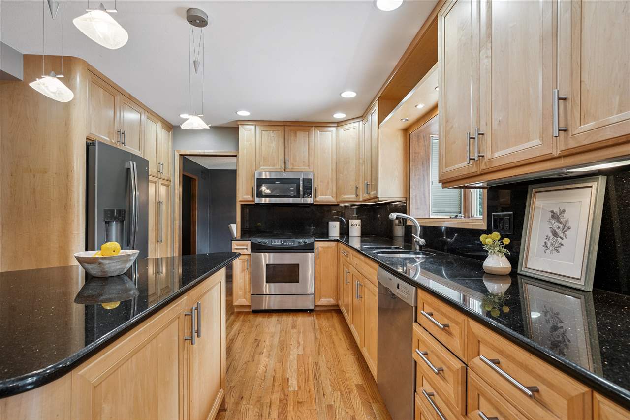 2259 Cae Drive Iowa City IA 52246