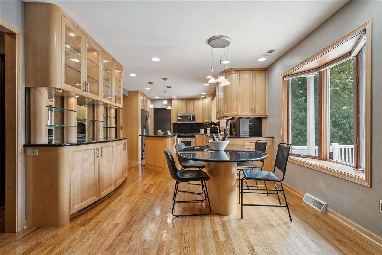 2259 Cae Drive Iowa City IA 52246