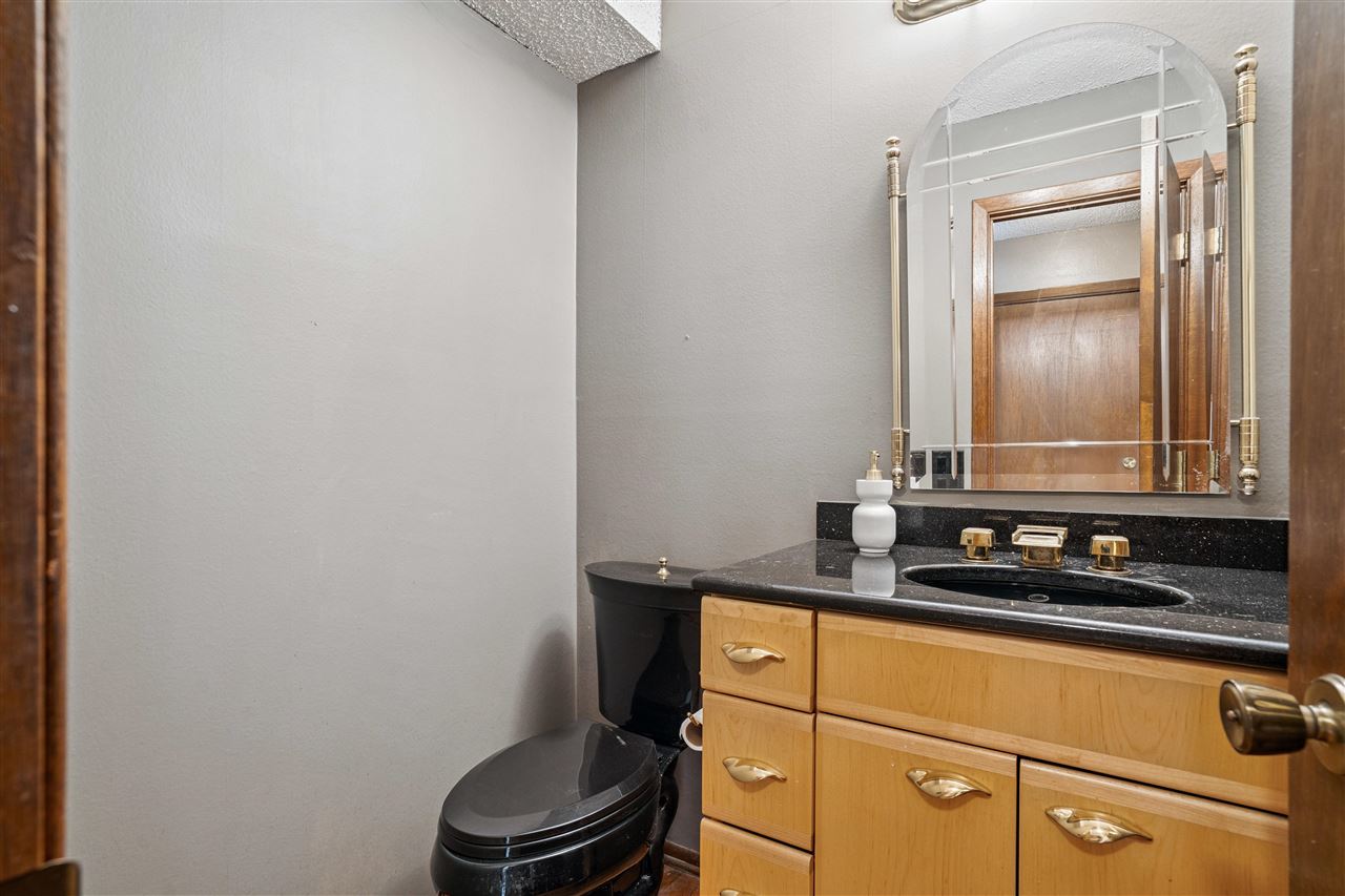 2259 Cae Drive Iowa City IA 52246