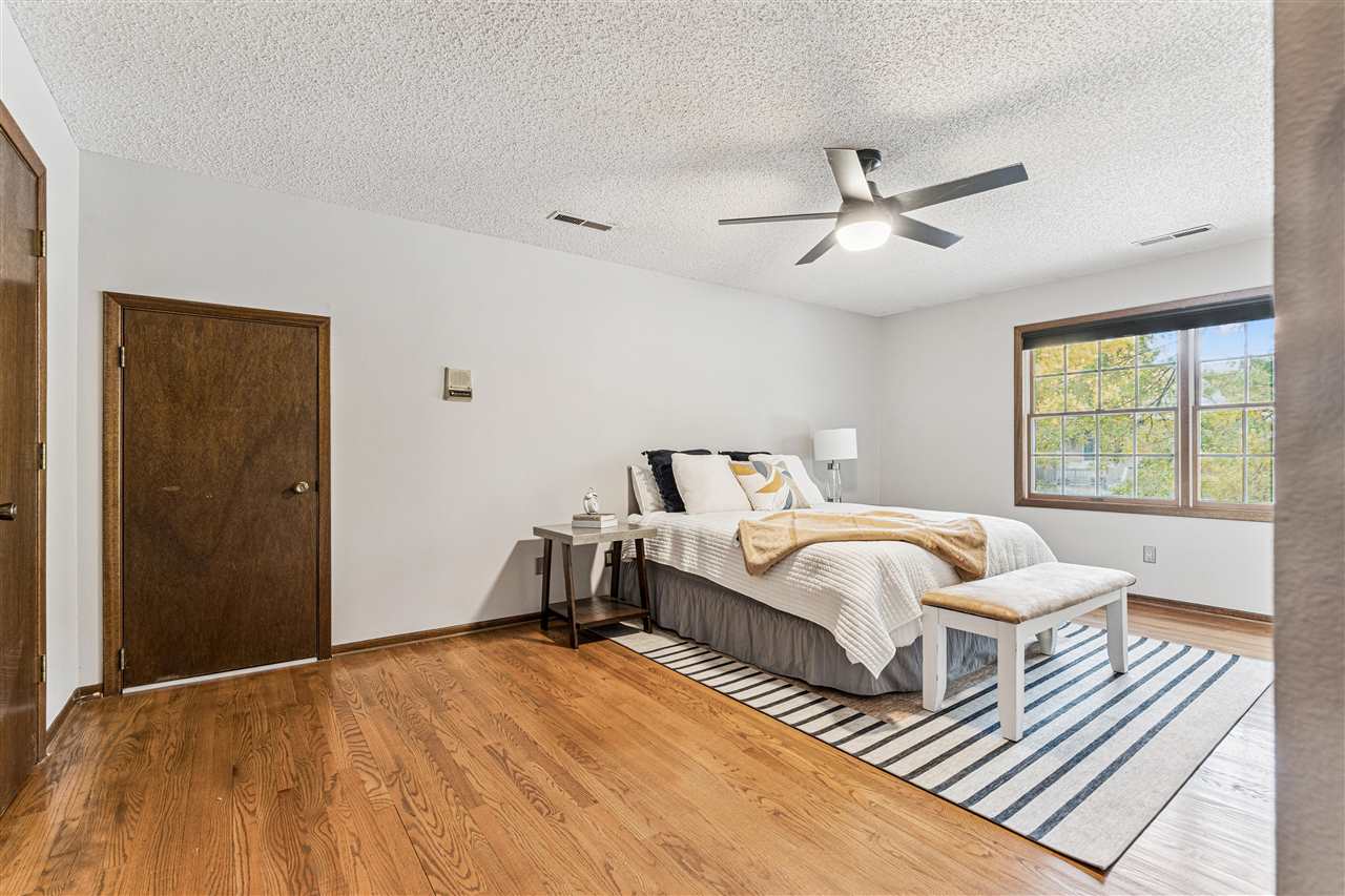 2259 Cae Drive Iowa City IA 52246