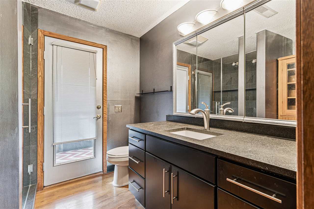 2259 Cae Drive Iowa City IA 52246