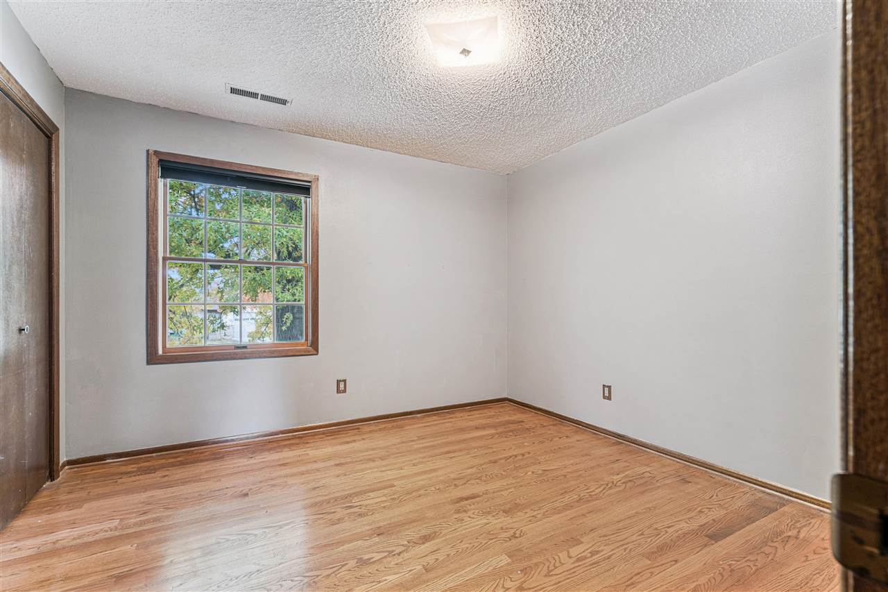 2259 Cae Drive Iowa City IA 52246