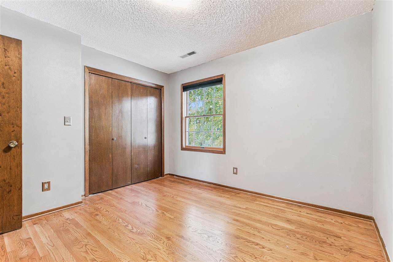 2259 Cae Drive Iowa City IA 52246