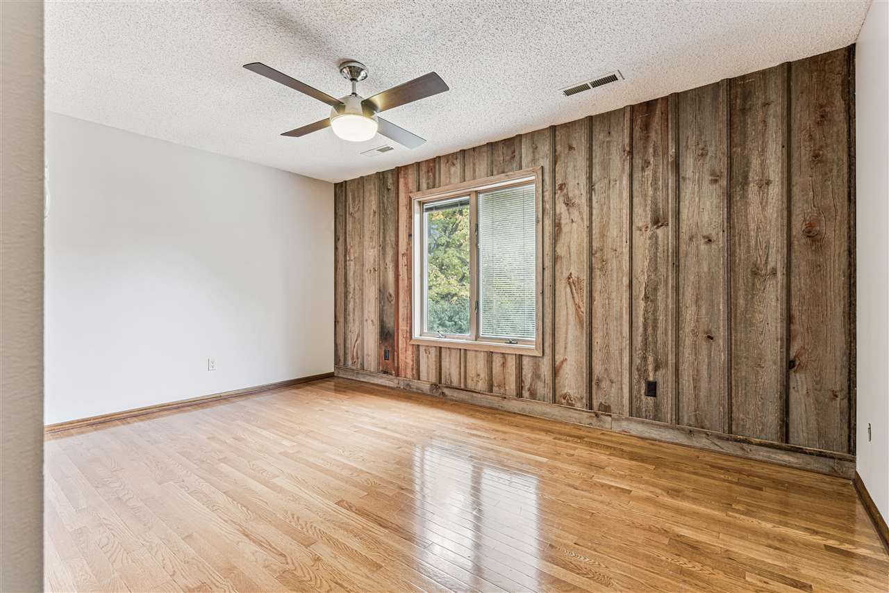 2259 Cae Drive Iowa City IA 52246