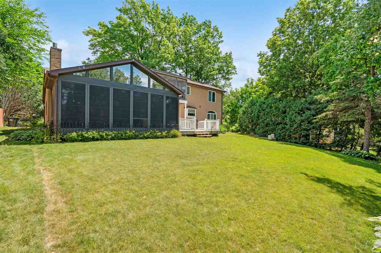 2259 Cae Drive Iowa City IA 52246