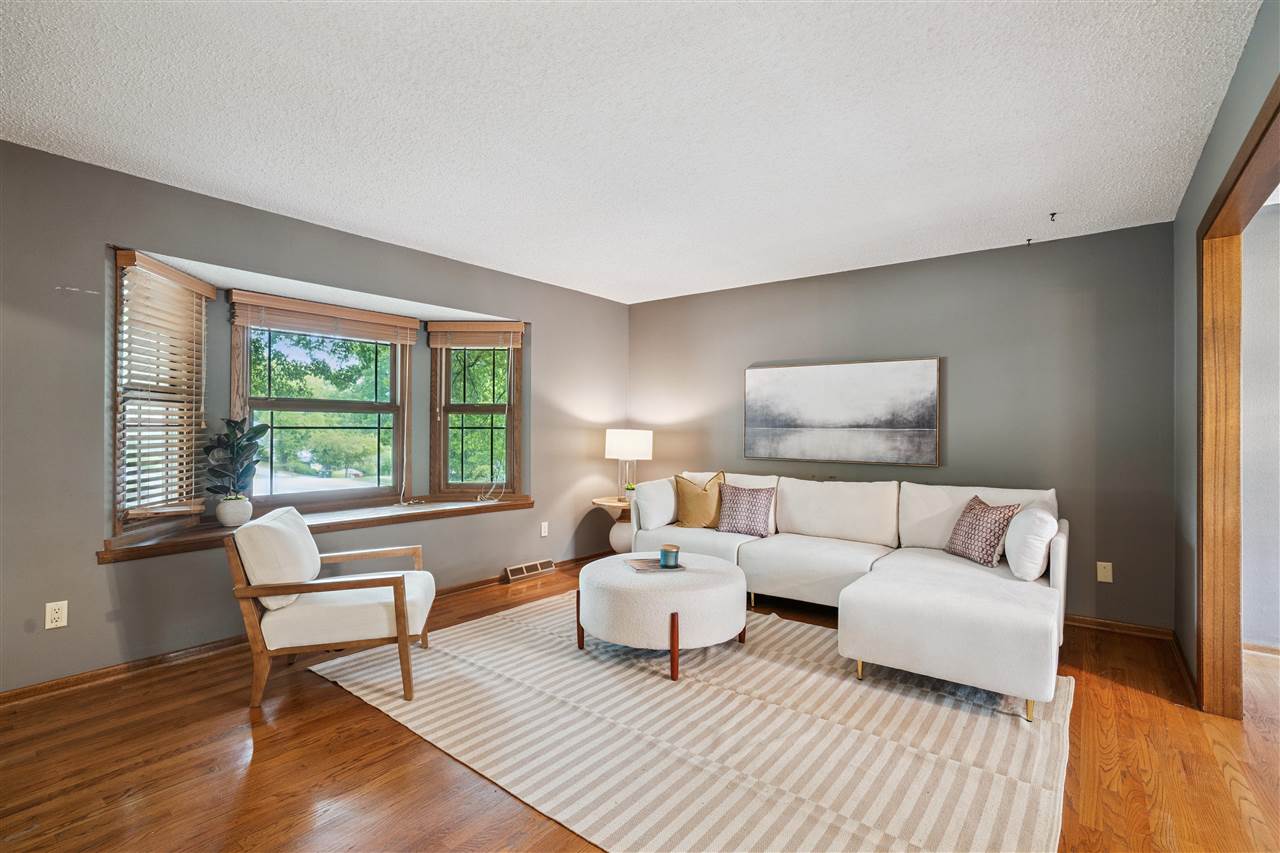 2259 Cae Drive Iowa City IA 52246