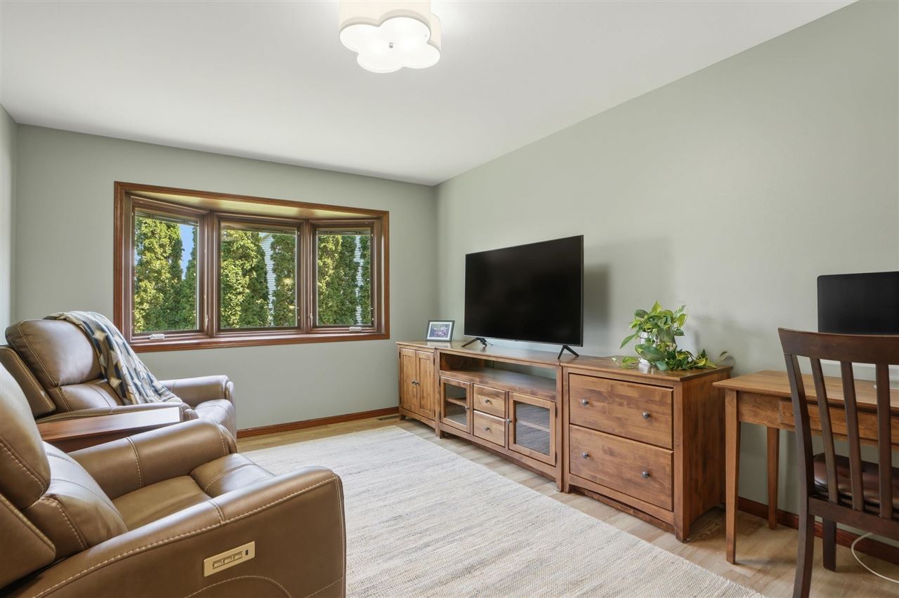 2107 Glen Oaks Knoll Coralville IA 52241