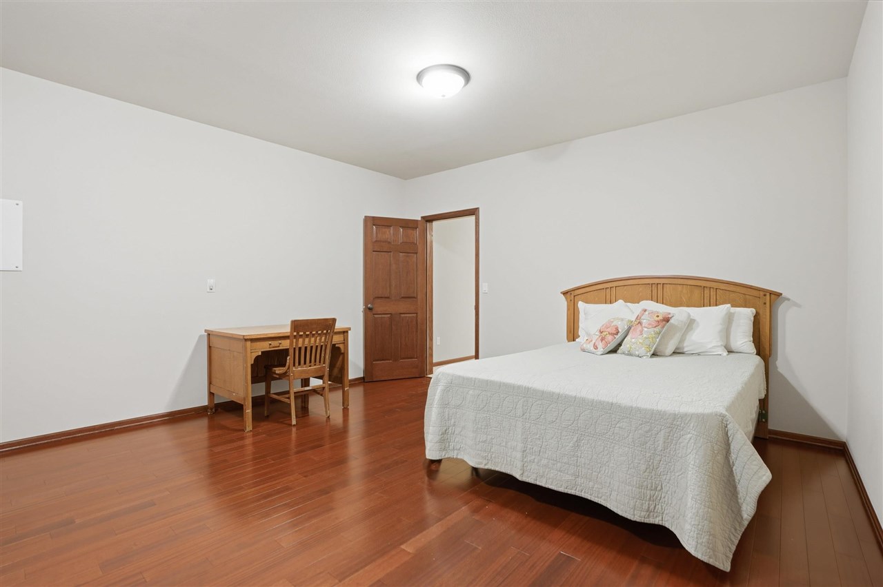 2107 Glen Oaks Knoll Coralville IA 52241