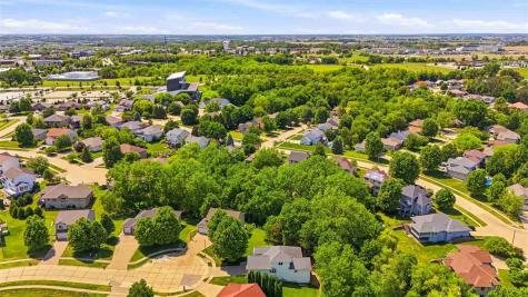 2107 Glen Oaks Knoll Coralville IA 52241