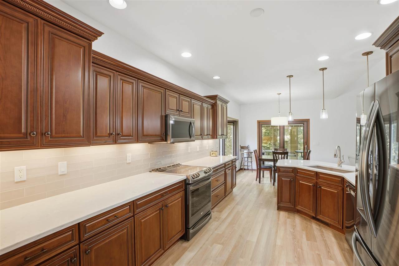 2107 Glen Oaks Knoll Coralville IA 52241