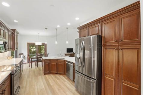 2107 Glen Oaks Knoll Coralville IA 52241