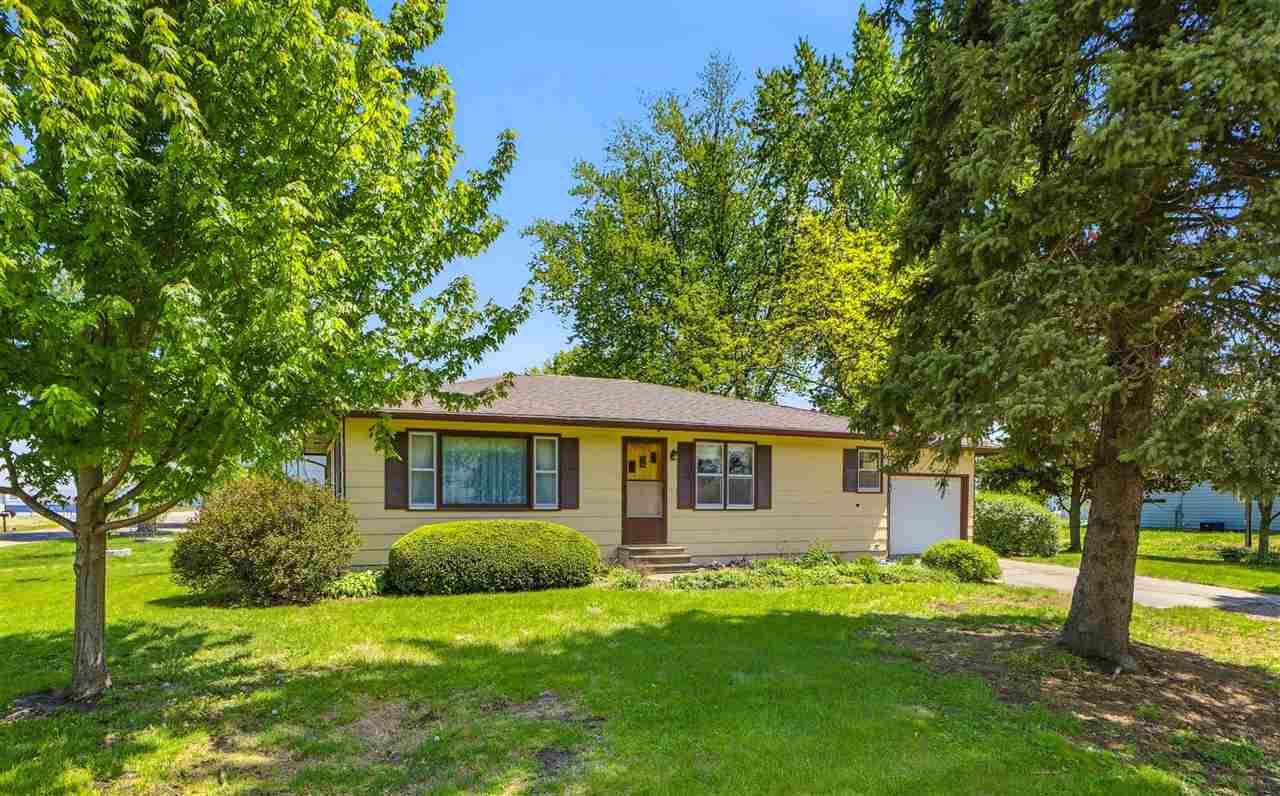 102 S Farmer Street Brighton IA 52540
