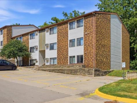 812 Benton Drive #14 Iowa City IA 52246
