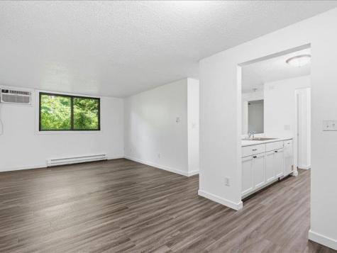 812 Benton Drive #14 Iowa City IA 52246