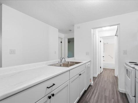 812 Benton Drive #14 Iowa City IA 52246