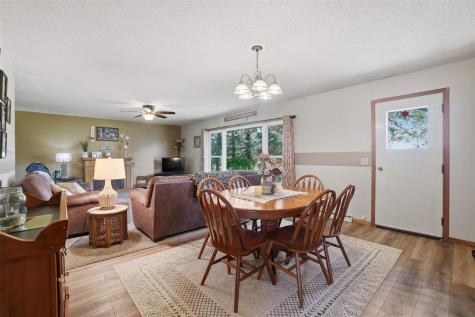 2121 Hwy 6 Trail Marengo IA 52301
