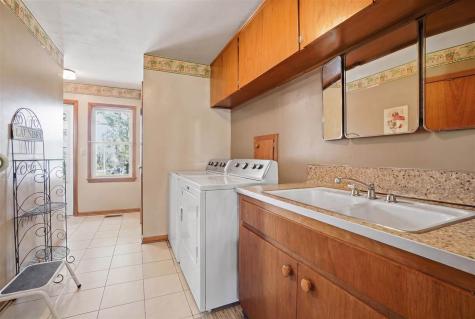 2121 Hwy 6 Trail Marengo IA 52301