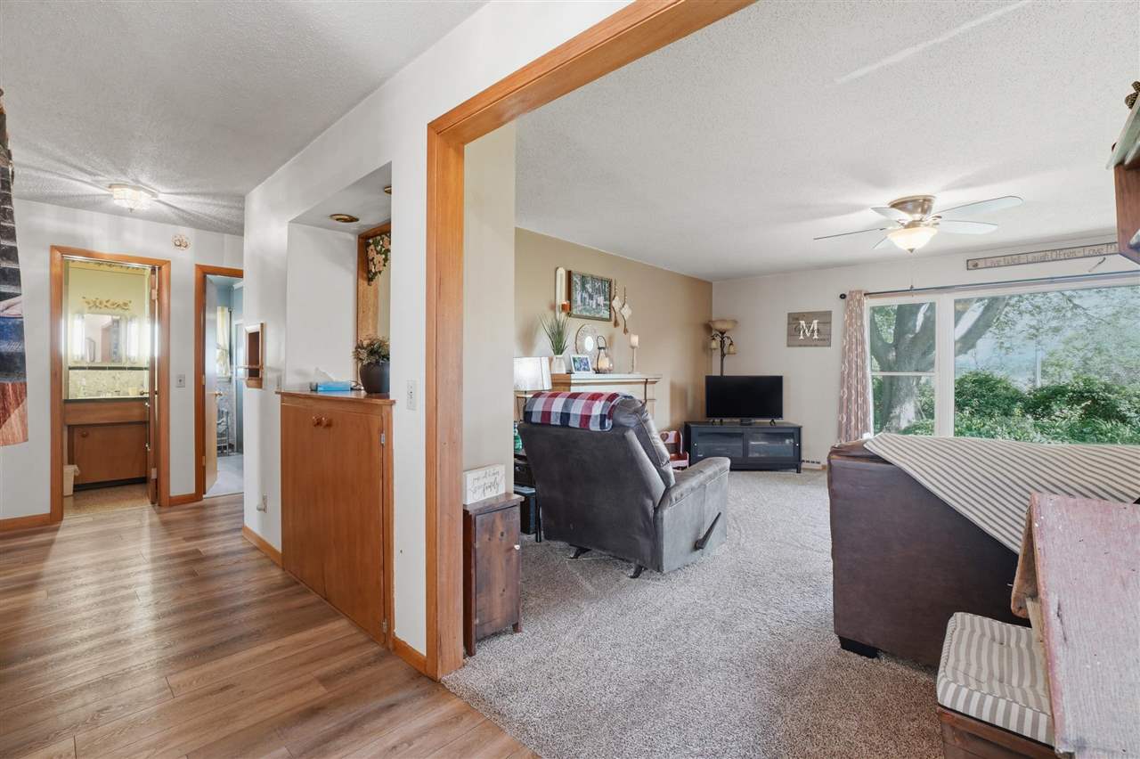 2121 Hwy 6 Trail Marengo IA 52301