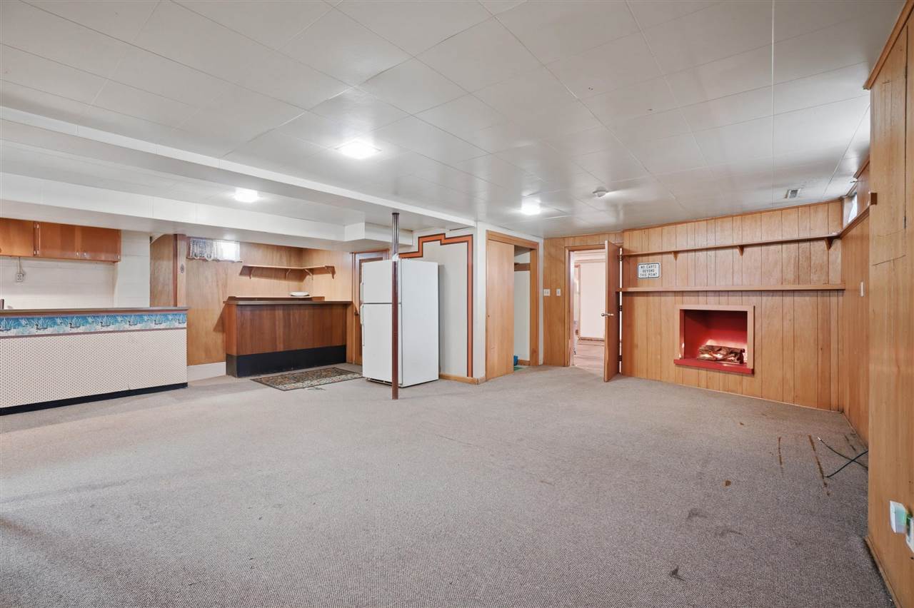 2121 Hwy 6 Trail Marengo IA 52301