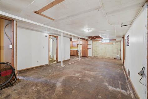 2121 Hwy 6 Trail Marengo IA 52301
