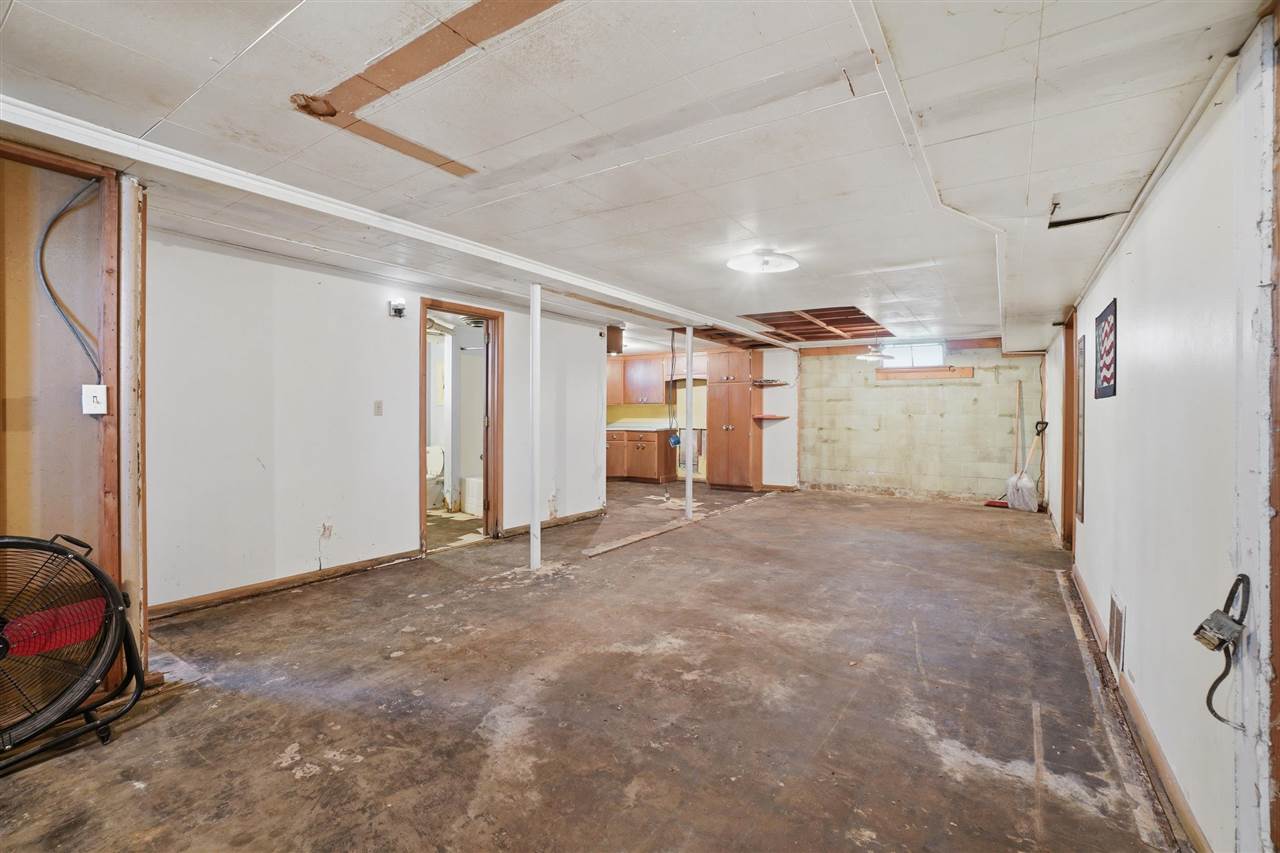 2121 Hwy 6 Trail Marengo IA 52301