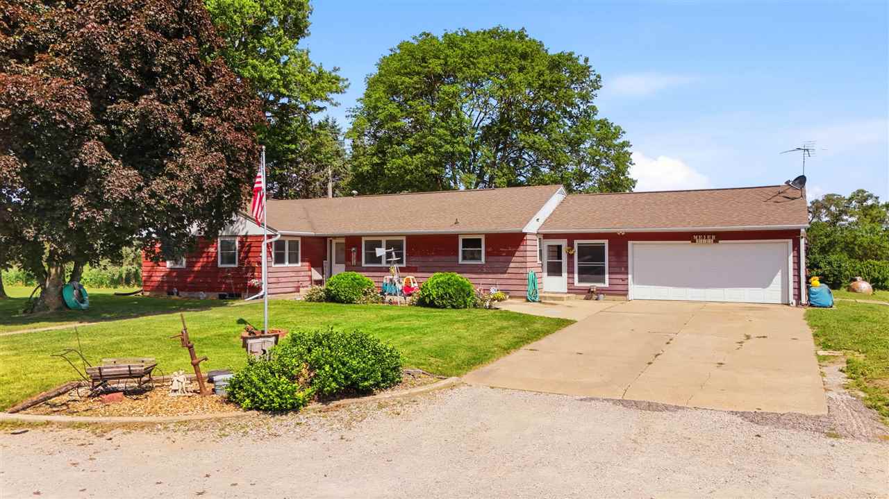 2121 Hwy 6 Trail Marengo IA 52301