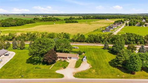 2121 Hwy 6 Trail Marengo IA 52301