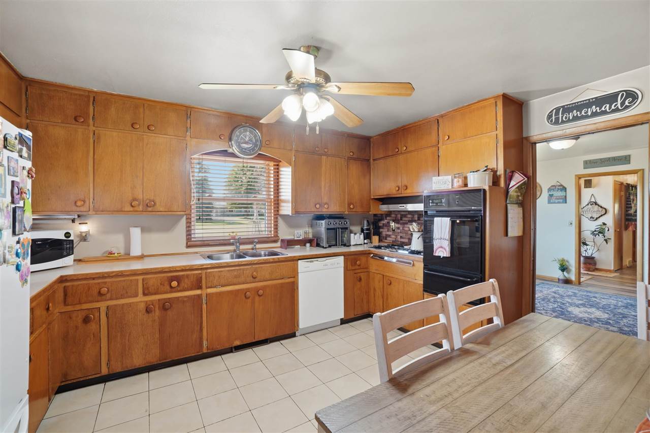 2121 Hwy 6 Trail Marengo IA 52301